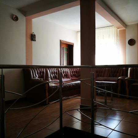 Pensiunea Ramona Cărpinişu Kültér fotó